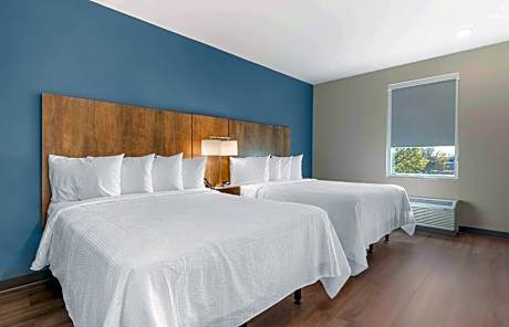 Standard Studio 2 Queen Beds Nonsmkng