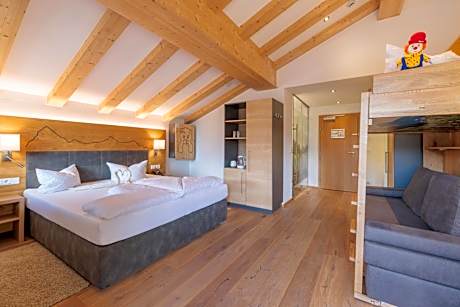Double Room with Mountain View