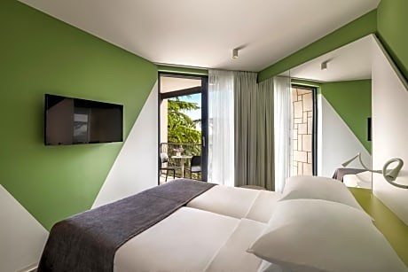 Comfort Double Room with Seaside Balcony