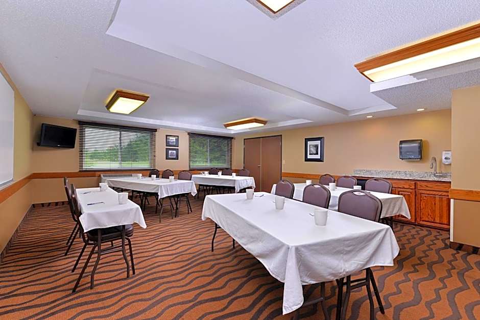 AmericInn by Wyndham St. Cloud MN I-94