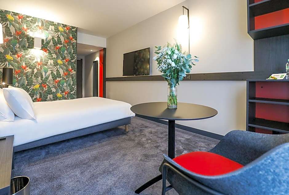 ibis Styles Puteaux Paris La Defense