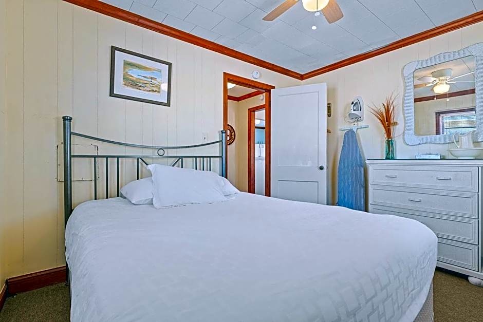 Oceanside Court by KEES Vacations