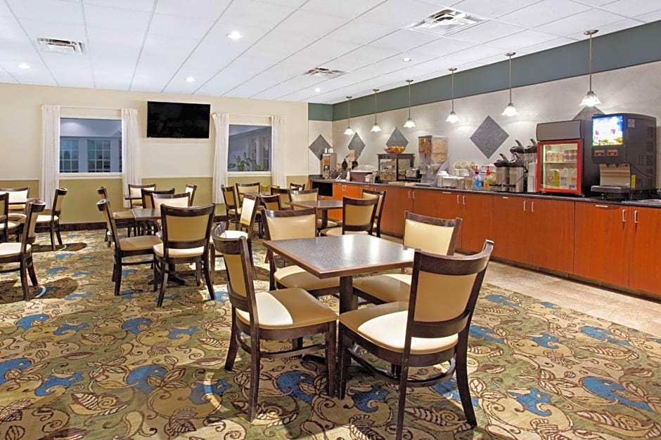 La Quinta by Wyndham Stonington-Mystic Area