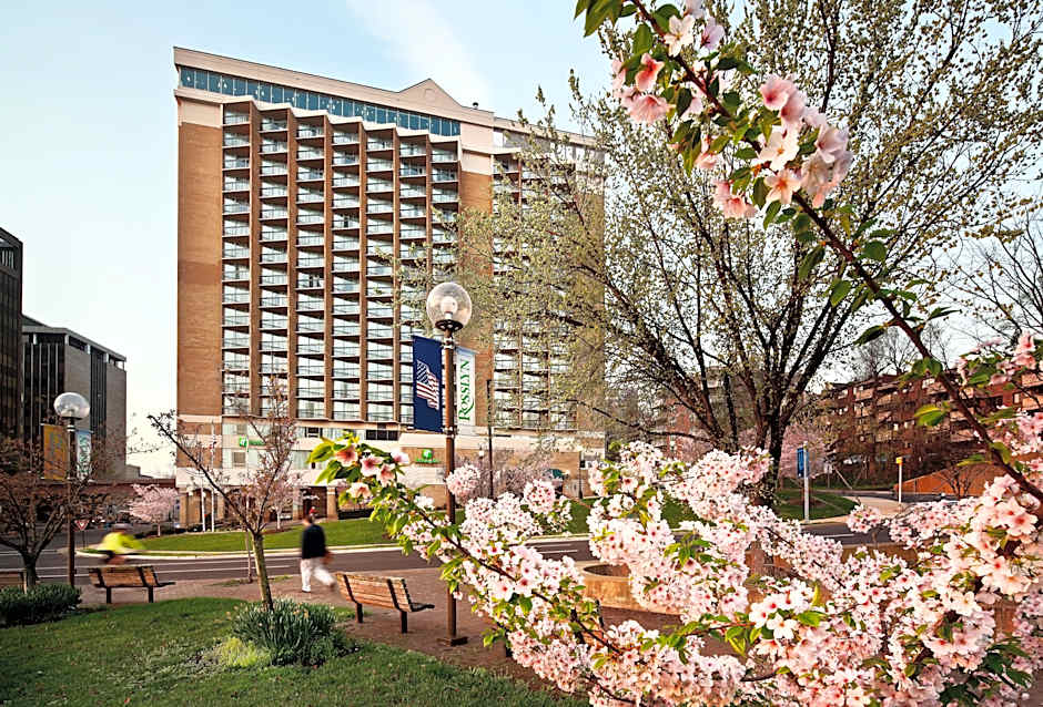 Holiday Inn Rosslyn at Key Bridge