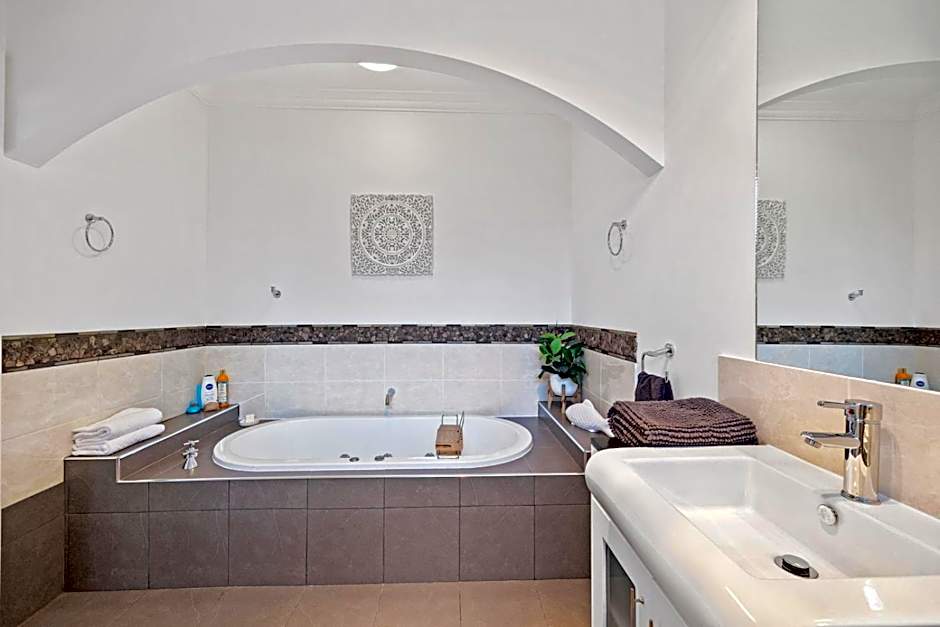 Elk Estate Luxury Holiday Home