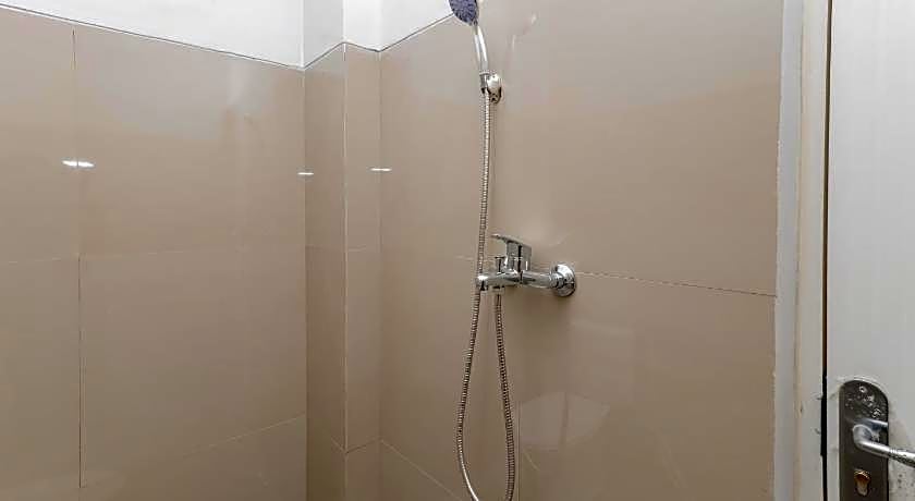 RedDoorz @ Gedangan Sidoarjo