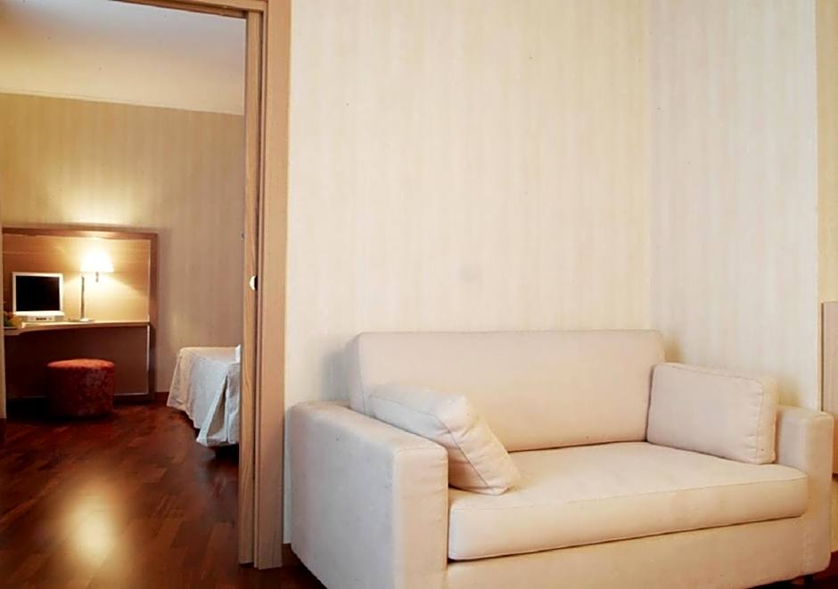 Photo 1 of 5 of Triple Room