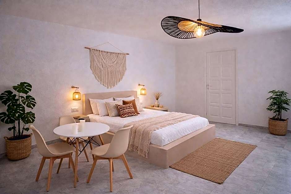 Noème Santorini