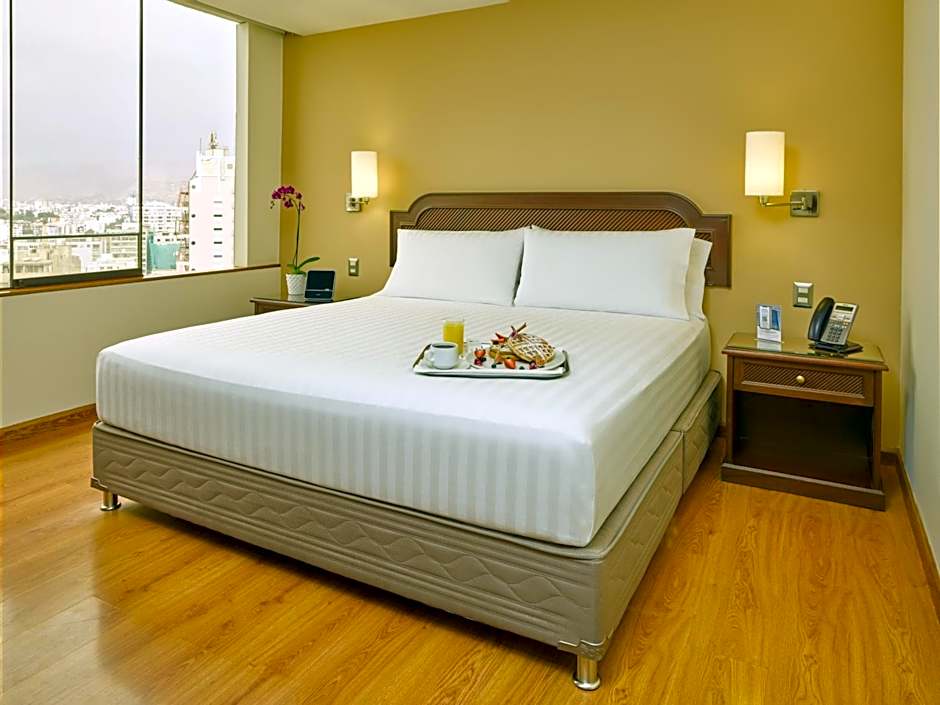 Hotel Estelar Miraflores
