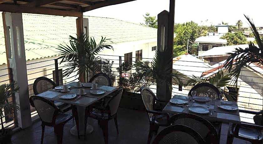 Antonios Pension House