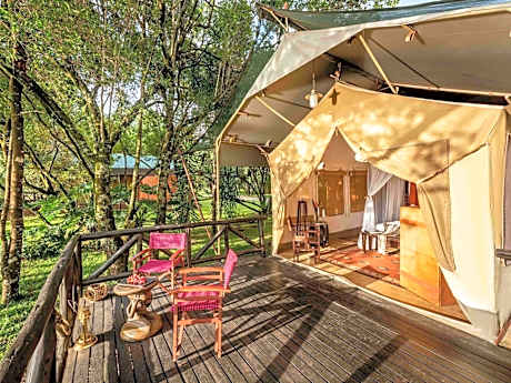 Deluxe Riverfront Tent with Queen Bed