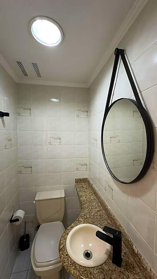 Apto com PISCINA 2 quadras da praia