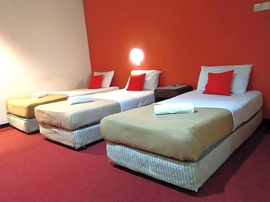 Hotel Centrepoint (Self Check In After 5PM)