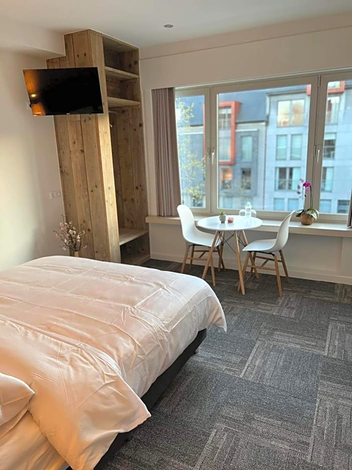 Nieuwe kamer in centrum Brugge met badkamer !