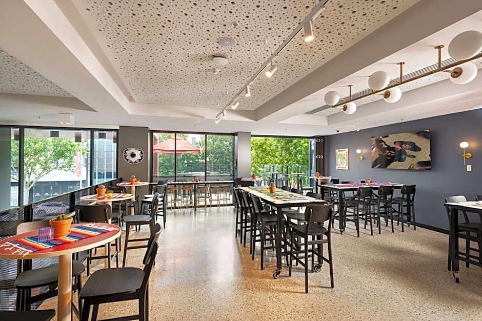 TRYP by Wyndham Pulteney Street Adelaide