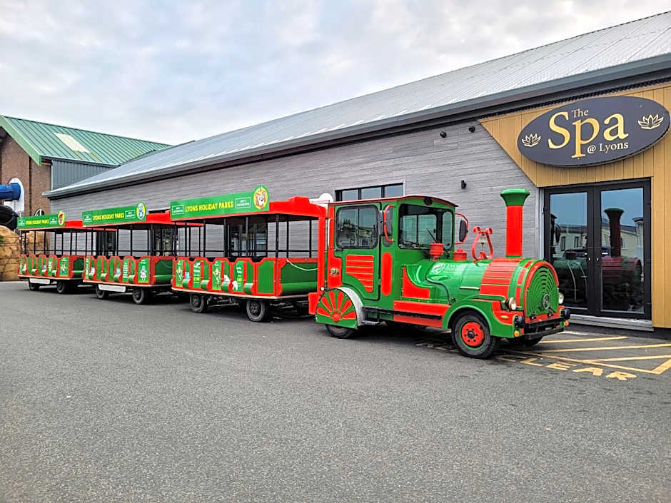 Lyons Robin Hood Holiday Park, The Shamrock Way