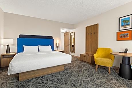 King Room with King Bed - Non-Smoking