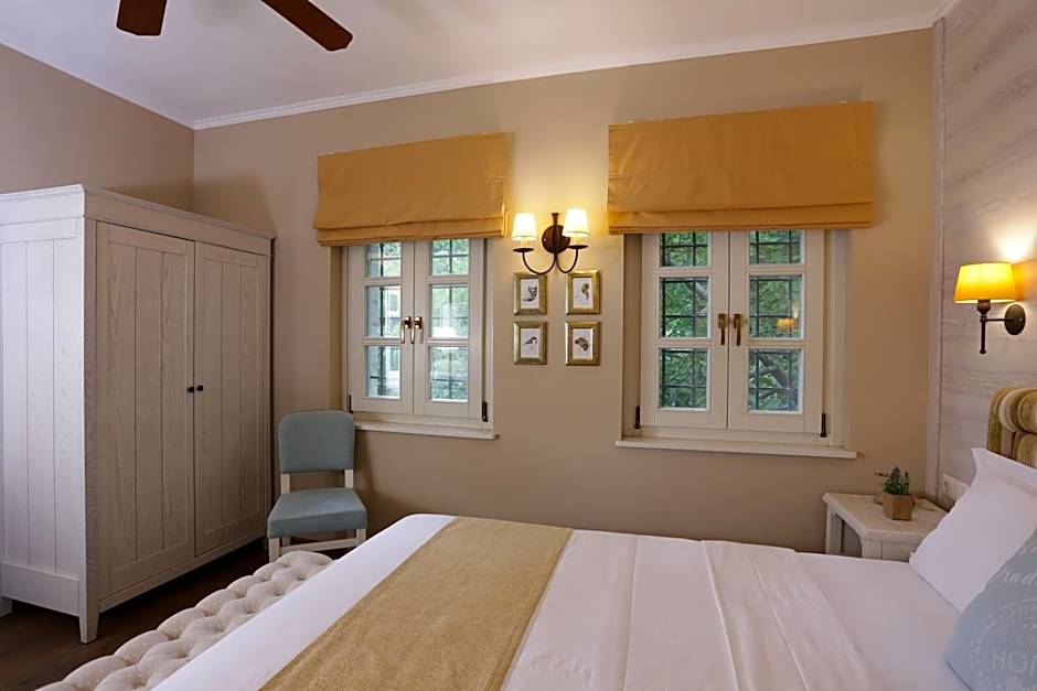 Photo 1 of 9 of Small Double Room