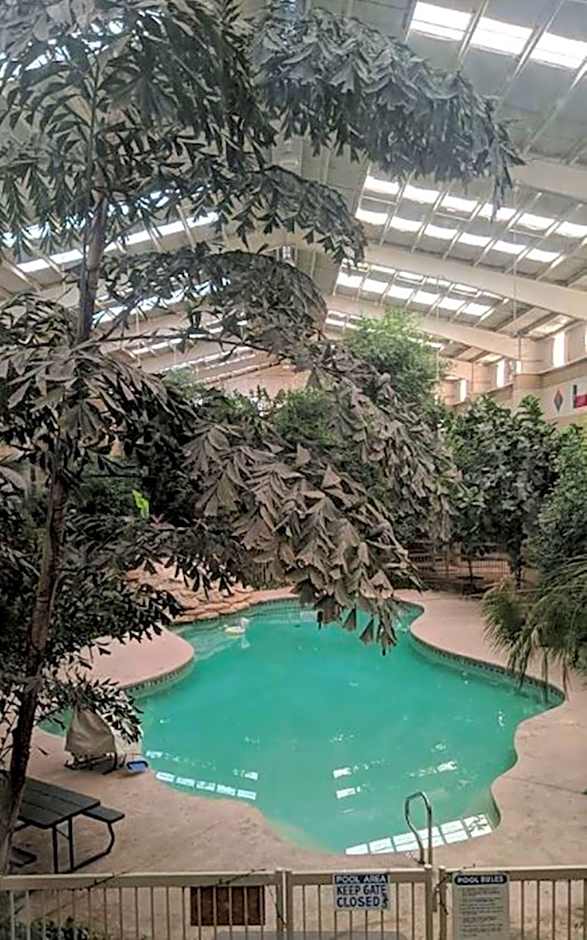 Atrium Inn