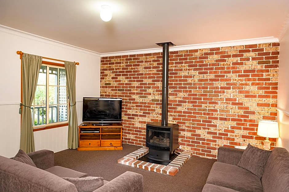 Federation Gardens & Possums Hideaway