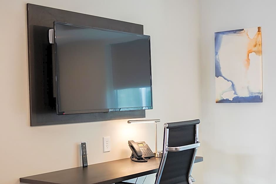 stayAPT Suites Pensacola-UWF/Florida Hospital Area