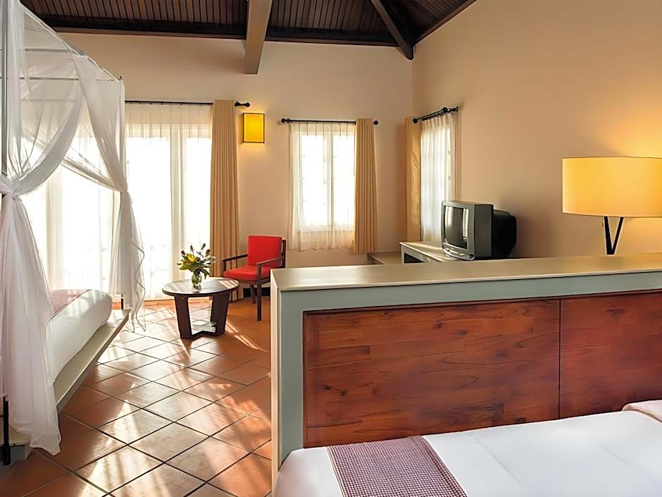 Victoria Nui Sam Lodge