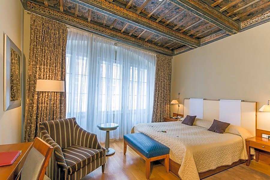 The Golden Wheel Boutique Hotel