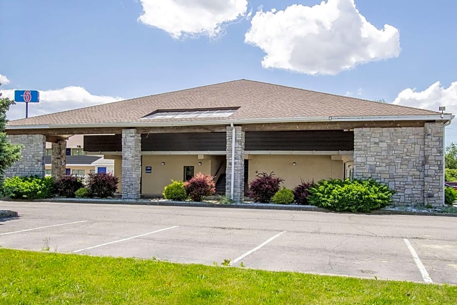 Motel 6-Ashland, OH