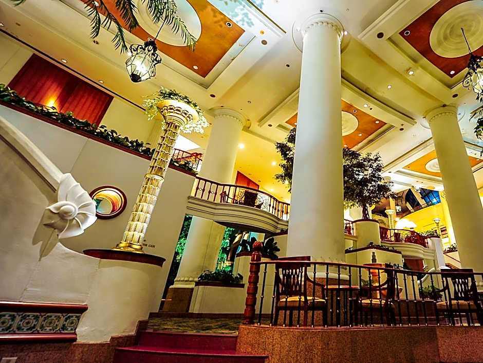 Montien Riverside Hotel