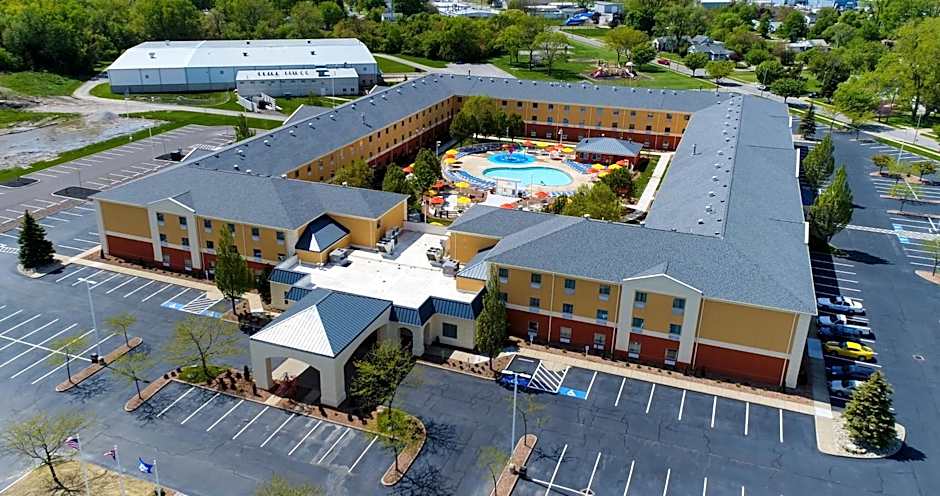 Cedar Point's Express Hotel