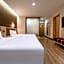 7 Days Premium Wuhan Caidian Square Branch