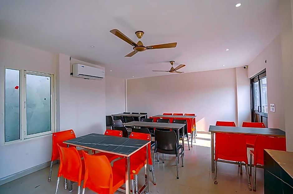 FabHotel Prime Empire