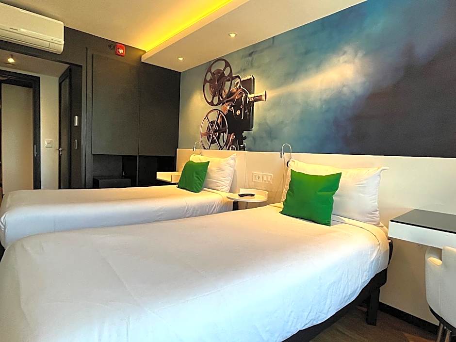 ibis styles Montevideo Biarritz