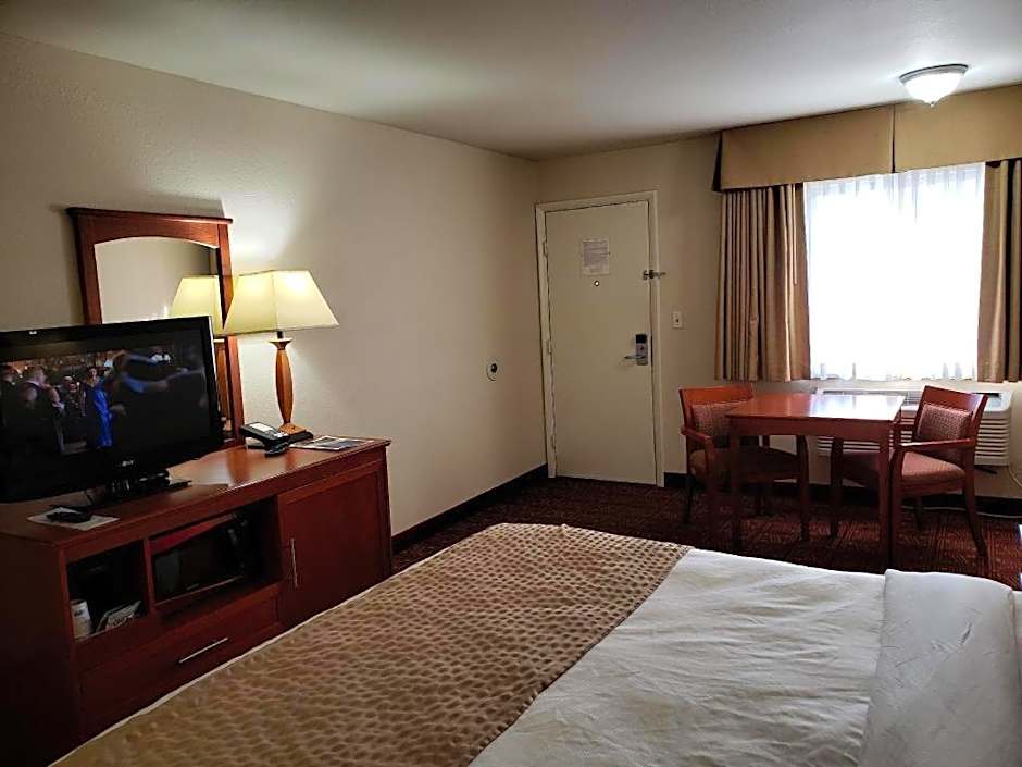 Airport Inn