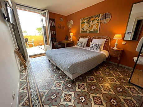 Twin Room with Shower