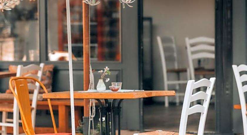 Attalos Suites Hotel