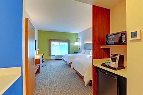 Standard Queen Room with Two Queen Beds