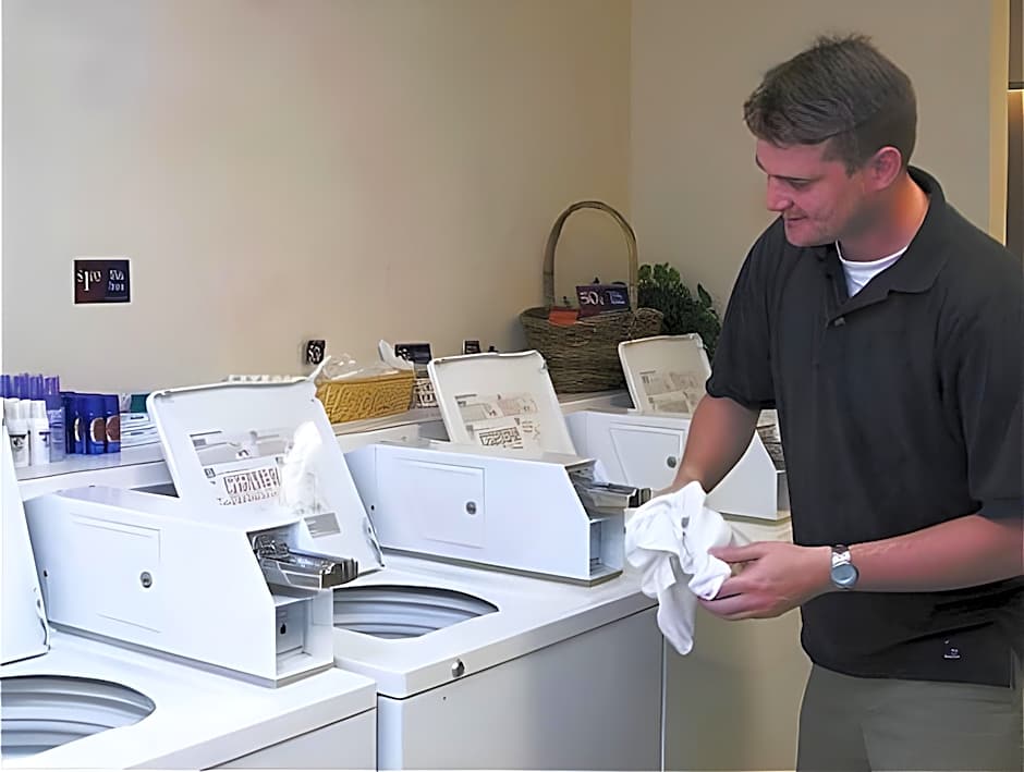 Candlewood Suites Pearland By IHG