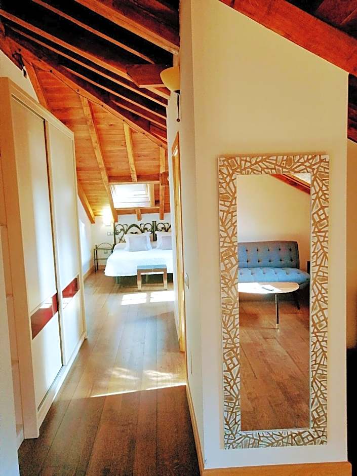 Photo 1 of 5 of Suite