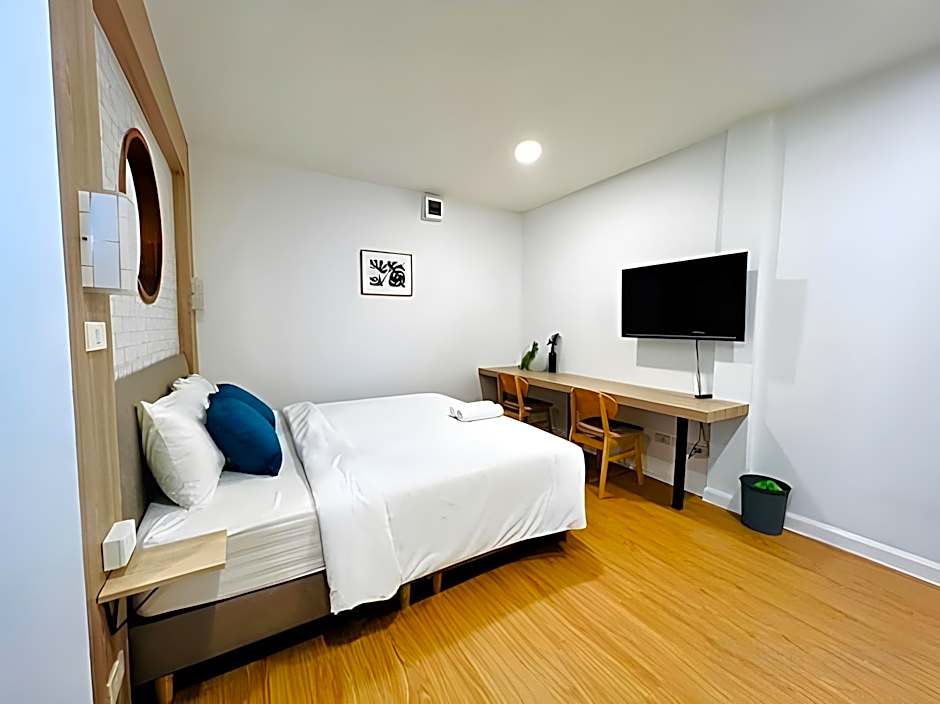 Lee's Mark Residence