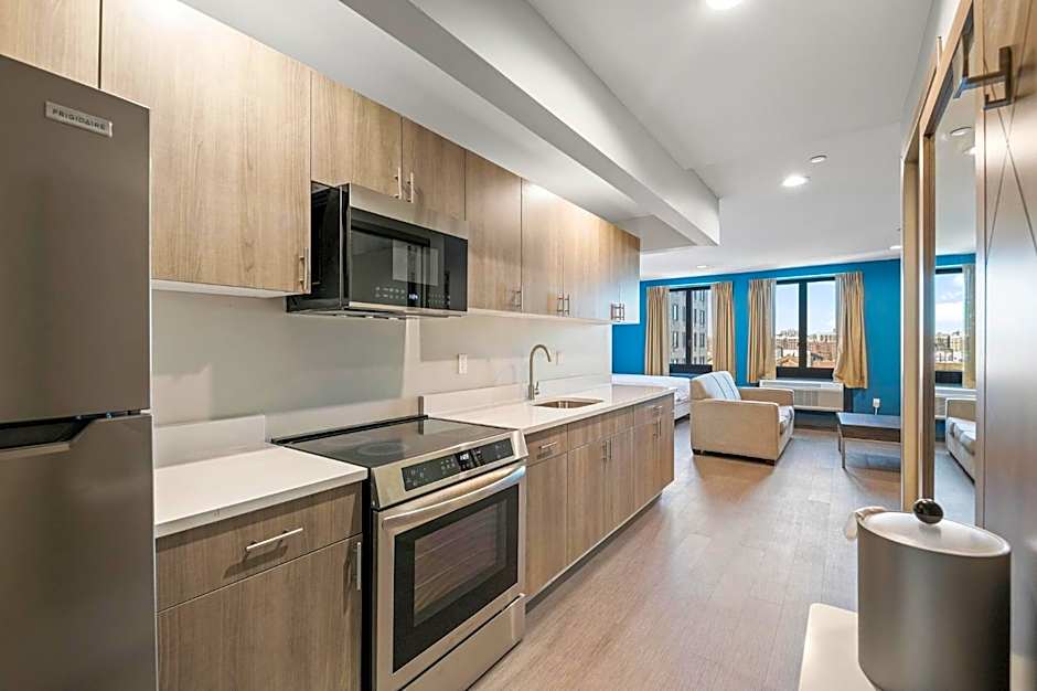 Holiday Inn Express And Suites Bronx NYC By IHG
