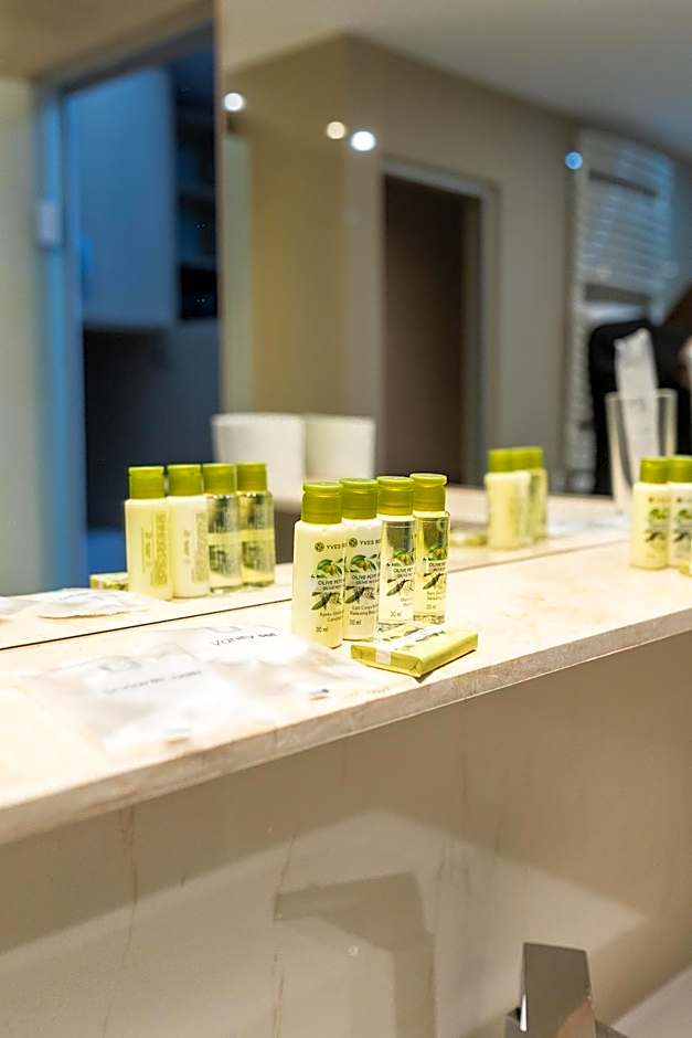 Hotel Christina Plus