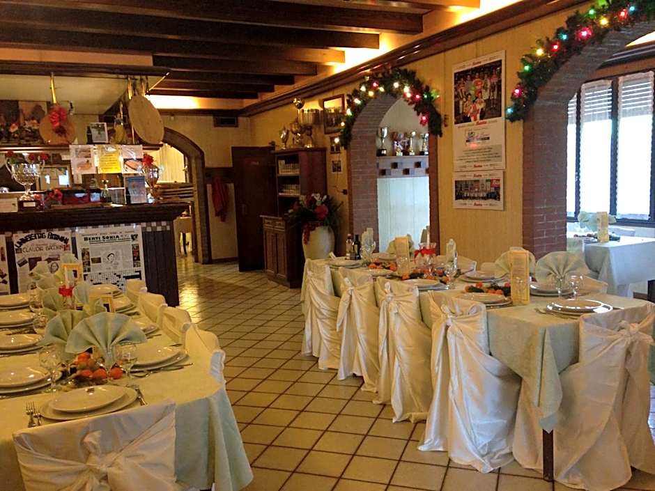 Hotel Pizzeria Ristorante "Al Leone"