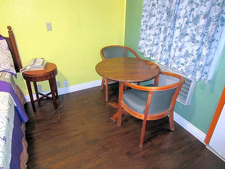 Travel Eagle Inn Motel