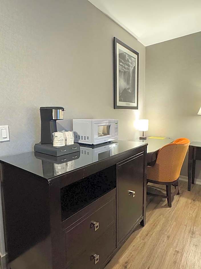 Big Bird Inn Wawa, SureStay Collection by Best Western