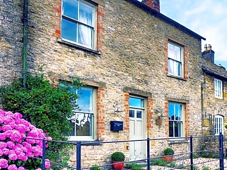 Rathbone Cottage