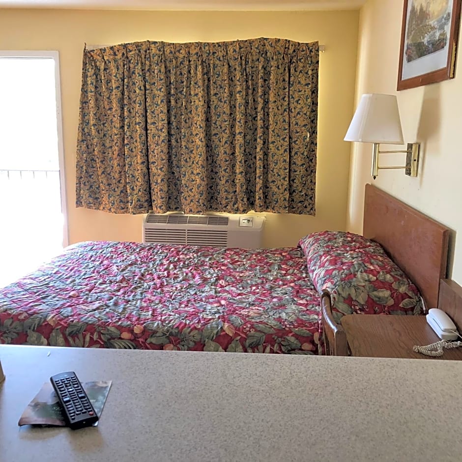 Country Host Inn