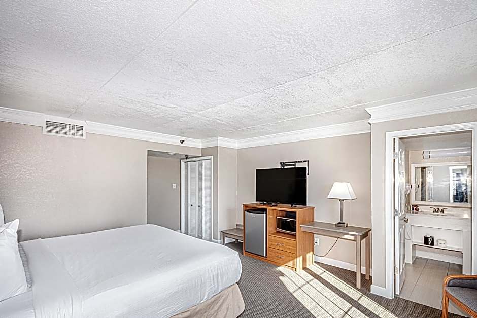 Casa Bella Inn & Suites