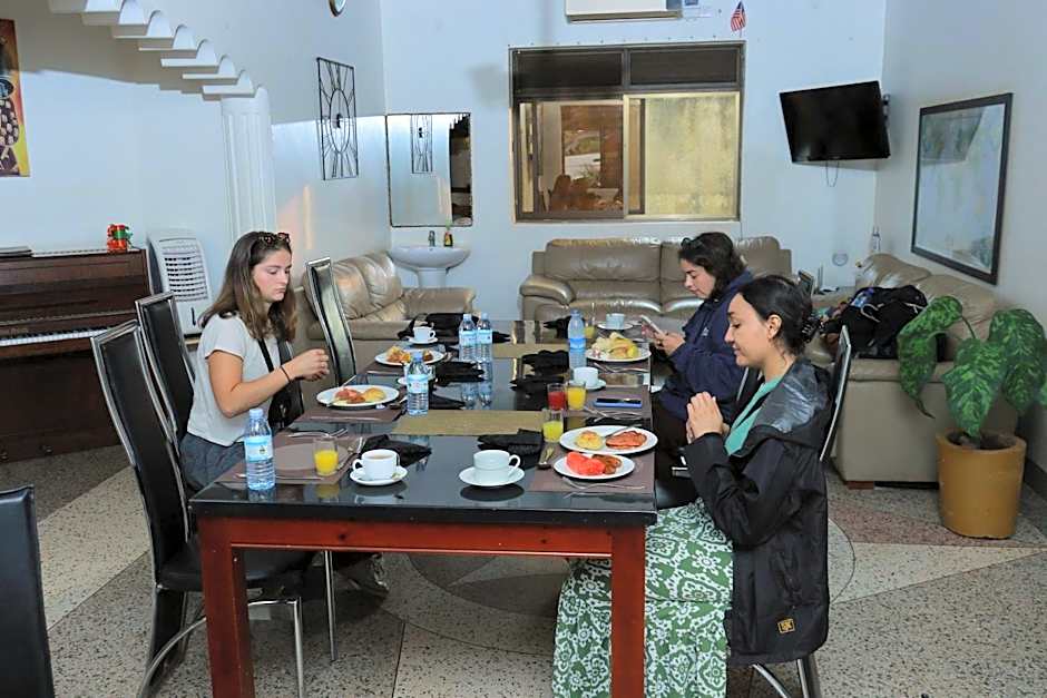 Mowicribs Hotel and Spa