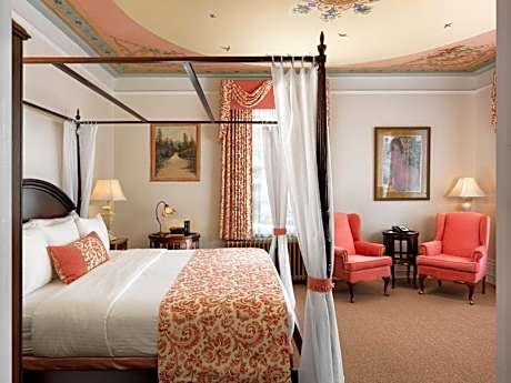 Deluxe King Room with Harbor View